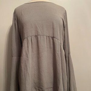 Medium LOFT Empire cut blouse